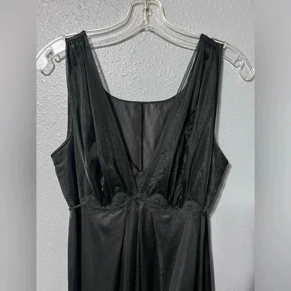 Vtg Pennys Gaymode Black 100% Nylon Long Night Gown 60s Sz MED w/tie GORGEOUS!! - Picture 3 of 10